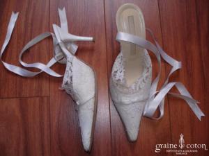 Cymbeline - Escarpins (chaussures) blancs en cuir recouverts de dentelle de calais
