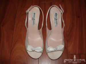 Monique Germain - Sandales (chaussures) en soie ivoire