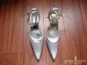 Ilona Rose - Escarpins (chaussures) en satin blanc MM23