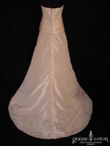 Églantine Création - Robe drapée en taffetas ivoire avec perles