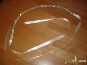 Au fil perlé - Headband en satin ivoire et strass