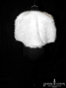 Étole / cape en faux duvet blanc (E1 plumes fourrure)