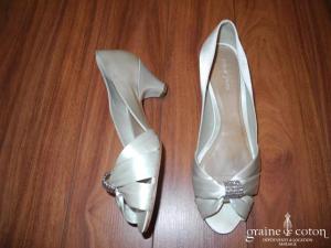Cosmo Paris - Escarpins (chaussures) ouverts en satin ivoire