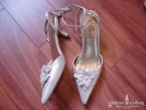 Carla Selvone - Chaussures ivoire avec fleur