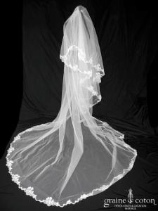 Rosi Strella - Voile blanc long de 4 mètres en tulle blanc bordé de fine dentelle