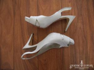 Pura Lopez pour Pronovias -  Sandales Corinne (chaussures) en satin ivoire