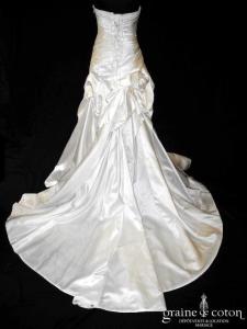 Pronovias - Prototype en satin ivoire drapé (coeur drapé taille basse laçage bustier)