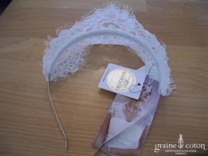 Bianco Evento - Serre tête / headband avec guipure de dentelle et strass Swarovski (112)