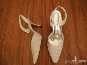 Crinoligne - Escarpins (chaussures) en satin blanc