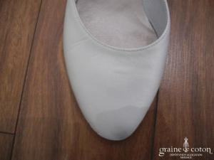 Cymbeline - Escarpins (chaussures) type babies en tissu ivoire