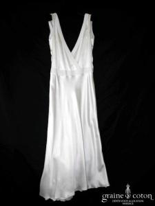 Delphine Manivet - Robe longue fluide en satin et crêpe de soie (taille basse bretelles dos-nu dos-V)