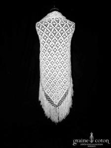 Création - Châle tricoté main en laine ivoire