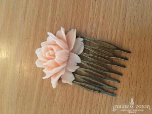 Création américaine - Peigne à cheveux avec rose