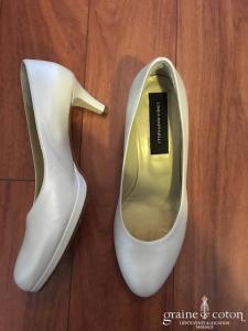 Linea Raffaelli - Escarpins (chaussures) en cuir ivoire
