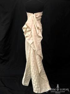 Lanvin collection Blanche - Création drapée en laine et lin ivoire façon plumetis (bustier droite sirène)