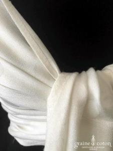 Création - Étole façon pashmina en coton ivoire clair