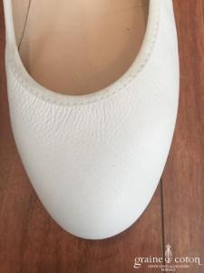 Karlos -  Ballerines (chaussures) en cuir ivoire clair