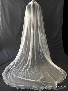Bianco Evento - Voile simple long de 2,50 mètres en soft tulle ivoire surjeté avec strass Swarovski (S223 sans rabat)