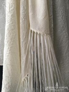 Dior - Châle étole en soie ivoire clair à franges