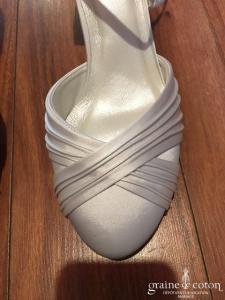 Instant précieux - Escarpins Lily (chaussures satin blanc)