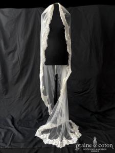 Pronovias - Voile long de 2 mètres sans rabat en tulle fluide ivoire bordé de dentelle