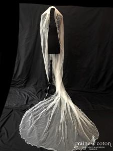 Bianco Evento - Voile long de 3 mètres simple en soft tulle ivoire surjeté (sans rabat)