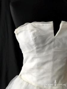 Diane Hameline - Robe bustier courte en organza de soie drapé et plumes (courte patineuse bustier organza soie taille basse boule laçage)