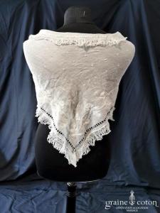 Création - Mantille triangulaire en coton et soie ivoire (vintage châle étole)
