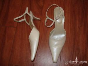 Adige pour Pronuptia - Escarpins (chaussures) en cuir ivoire