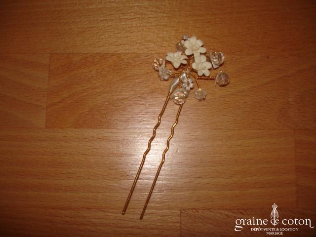 Pic à cheveux petites fleurs ivoires et perles transparentes
