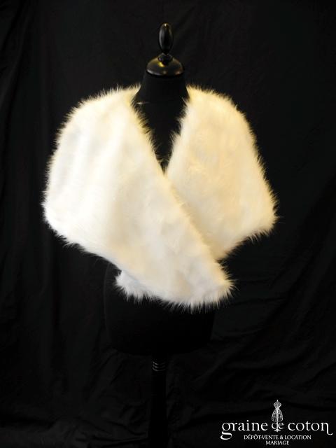 Étole / cape en faux duvet blanc (E1 plumes fourrure)