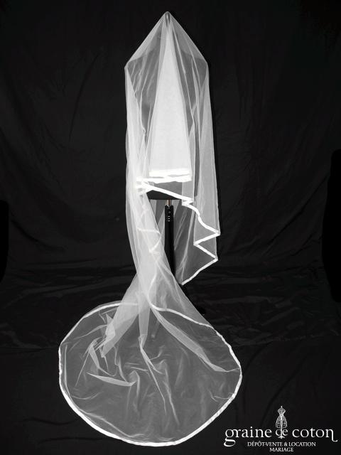 Cymbeline - Voile long de 3 mètres en tulle ivoire clair bordé d'un biais d'organza