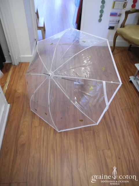 Parapluie transparent avec coeurs dorés
