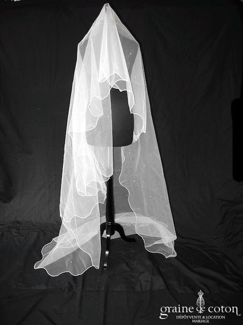Pronovias - Voile long de 3 mètres en tulle ivoire clair parsemé de cristaux Swarovski