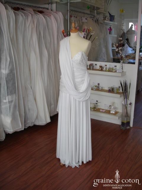 Robe bustier drapée en jersey blanc satiné (jersey dentelle)