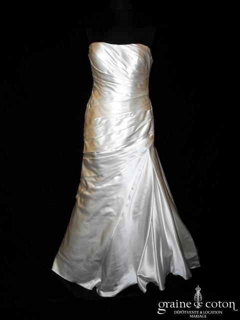 White One (Pronovias) - Robe drapée en satin ivoire (taille basse sirène bustier)