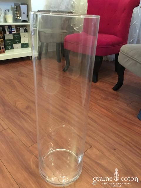 Vase haut droit en verre transparent