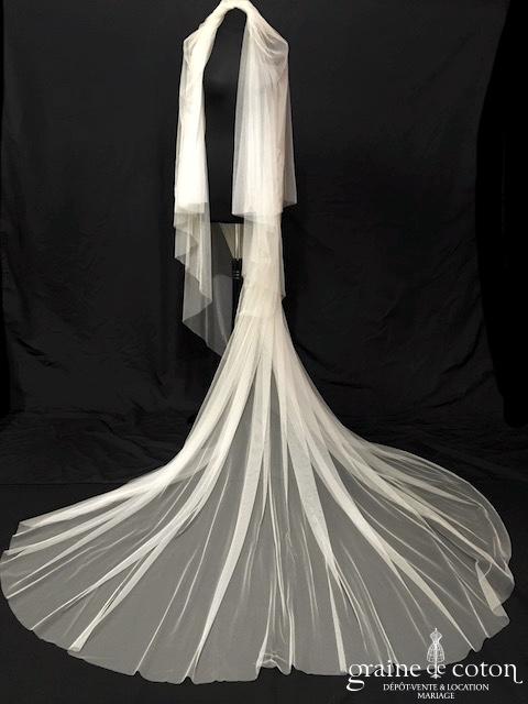 Atelier Pronovias - Voile long de 3 mètres en tulle souple ivoire clair bords bruts