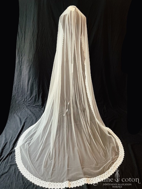 Bianco Evento - Voile simple long de 2,50 mètres en soft tulle ivoire bordé de guipure (S352 sans rabat)
