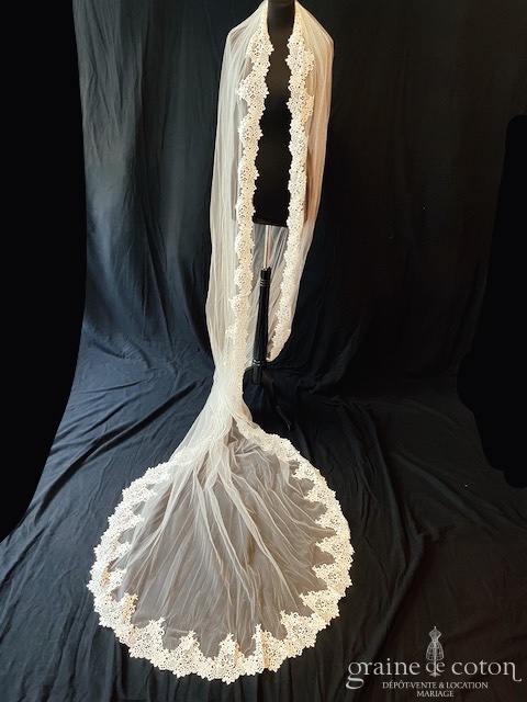 Bianco Evento - Voile simple long de 3 mètres en soft tulle ivoire bordé d'une dentelle guipure (S280 sans rabat)