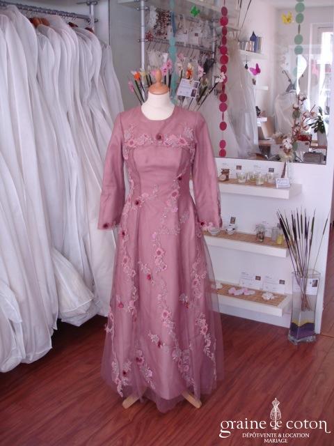 Robe de soirée rose (non stocké en boutique, essayage sur demande)