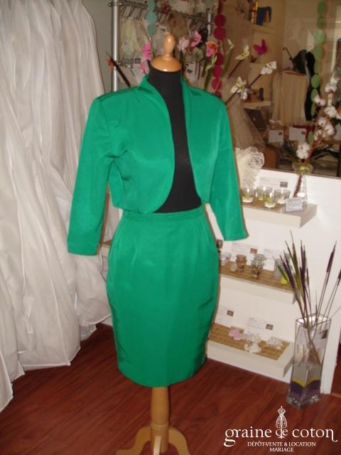Alouette - Tailleur veste jupe vert (non stocké en boutique, essayage sur demande)