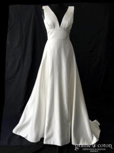 Pure White by Lilly - Création en satin duchesse ivoire