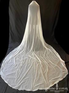 Pronovias - Voile long de 3,5 mètres en tulle souple bordé de perles transparentes